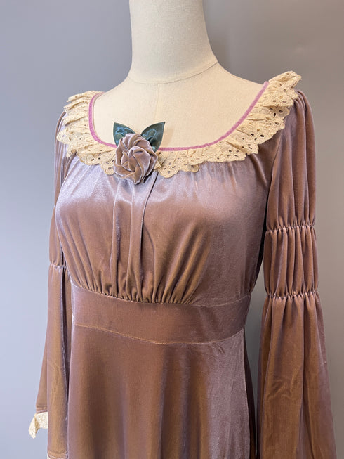 Vintage Lavender Velvet Gunne Sax Dress with Lace Trim and Bell Sleeves – Purple Gunne Sax Dresses 70s Plus SIze